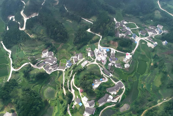 貴州銅仁松桃縣農(nóng)村供水廠全自動一體化凈水器如何選?