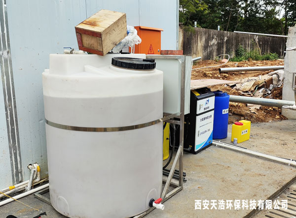 云南文山村鎮(zhèn)安全飲水一體化凈水設(shè)備安裝調(diào)試項(xiàng)目