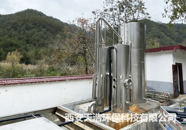 陜西商洛農(nóng)村水質(zhì)提升項(xiàng)目10噸/小時(shí)不銹鋼凈水設(shè)備安裝