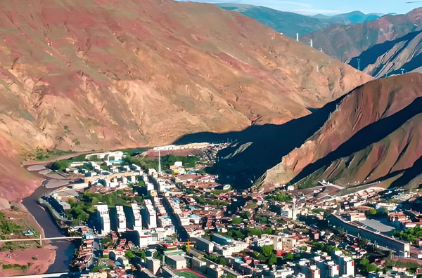 西藏察雅縣農(nóng)村飲水提質(zhì)增效水廠凈水設(shè)備如何選？